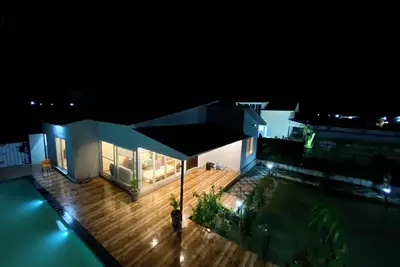 Image de GoBravo 71- 2bhk Farm with Pool & Garden Sec150 Noida