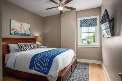 Image de Luxury 7br/4ba Rental on Thames St with Parking