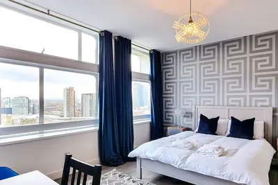 Image de Modern 2-Bed Apartment with 18th Floor View
