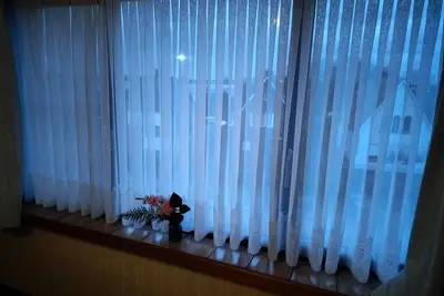 Image de Hi. \nIt's family house with rooms, private room wifi shared kitchen, Wc, douche.