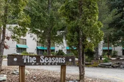 Image de A lovely 3 Bedroom Whistler retreat