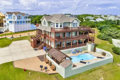 Image de House with central Ac, private Pool, washer/dryer, & pool table