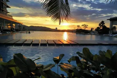 Image de Luxyry home with reasonably price, spend time with family