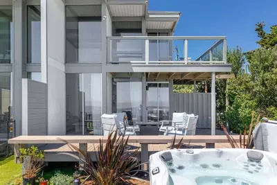 Image de Stunning Oceanfront - Sunset Magazine Home
