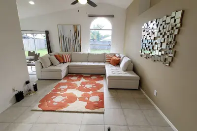 Image de Orlando Home near Parks! Quiet  ￼ neighborhood! Nice price!