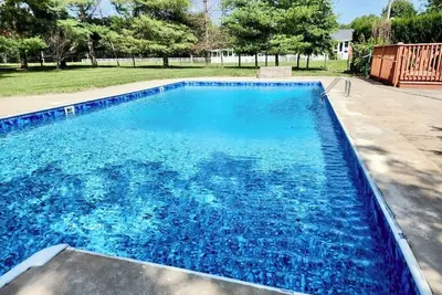 Image de Private Pool @ Majestic Oaks, Large House, Air Hockey, Cornhole, Firepit, KingBd
