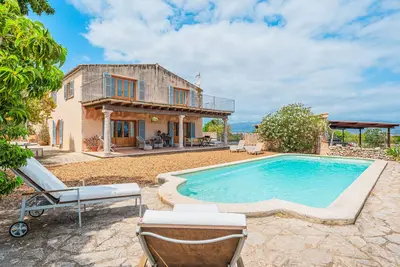 Image de Maison de vacances 'Es Fiters' avec vue sur la mer, piscine privée et Wi-Fi