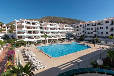 Image de Victoria Court Ii H117 - One Bed with sunny balcony