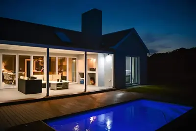 Image de Ocean View - wonderful 5 Bedroom house with solar inverter & pool. \n