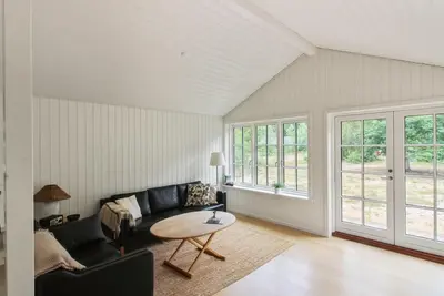 \"Colette\" - 700m from the sea by Interhome