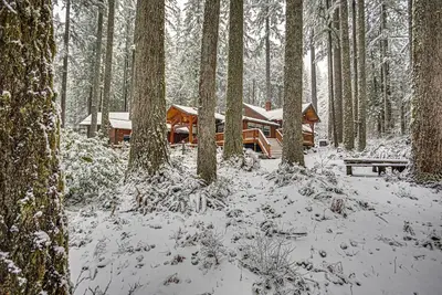 Image de Welcome home to Wandering Woods.