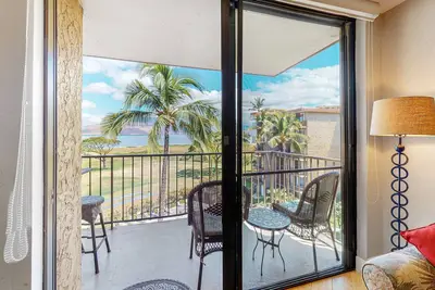 Image de Reduced Summer Rate at North Kihei oceanfront condo with spectacular views