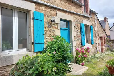 Image de charmante maison de village, tout Ă pied, commerces et plage Ă 5 mn