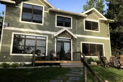 Image de 4-bedroom vacation home. On Crystal clear Hagerman Lake, Ottawa National Forest
