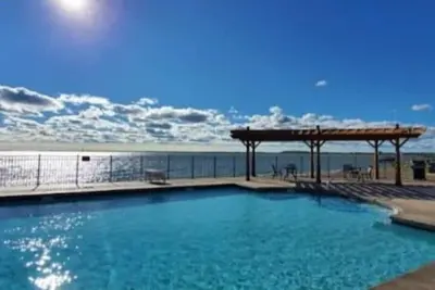 Image de On Water 3 bedroom w/ kitchen Condo