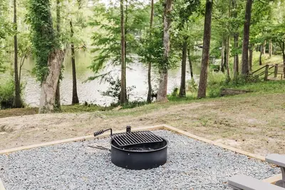 Image de The Creek Cottage - Waterfront Rental, Waterfront Rental Near Downtown Wilmington
