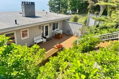 Image de Superbly located beachfront house in Grand Haven! Just minutes from Downtown
