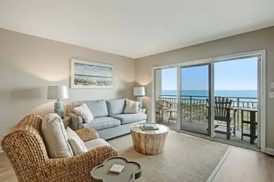 Image de Start Your Day with Oceanfront Magic!