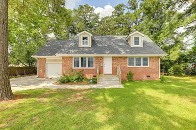 Image de Cozy North Carolina Retreat Near Beaches & Golfing