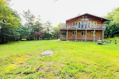Image de Cozy Cabin near Hunter Mountain w/ Sunroom and Gameroom