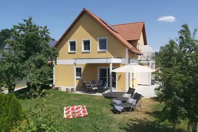 Image de Haus Maria mit Zwei Schlafzimmern und Terrasse