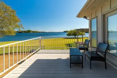 Image de Heavenly Hideaway on Lake Balboa