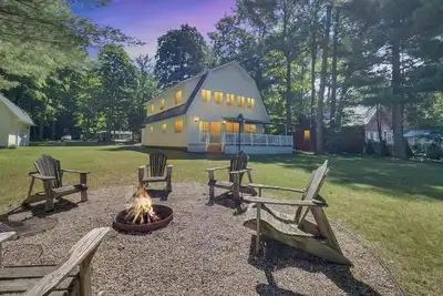 Image de Fun at The Barnhouse - 6br Lakefront Getaway! \nBold Sunsets, Golfing and Fishing.