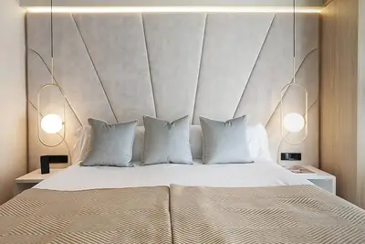 Comfortable Stay! Central and Pet-friendly Hotel, Discover Historic Sites!