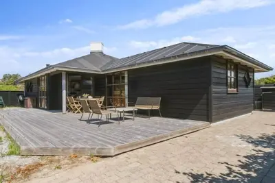 \"Fridgerd\" - 250m from the sea by Interhome