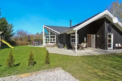 Image de \"Arold\" - 800m from the sea by Interhome