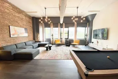 Image de Luxurious McCormick 6 bed/4 bath Suite for up to 12 guests w Jacuzzi/Opt parking
