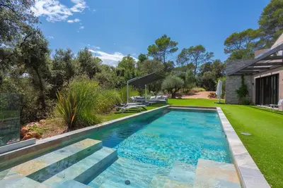 Image de Villa Valériane, luxueuse et contemporaine, site exceptionnel au milieu des vignobles varois