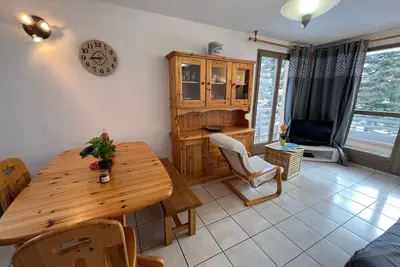 Image de Appartement spacieux 3 chambres avec balcon, parking