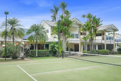 Image de Grand Slam Getaway w Tennis court & Heated pool
