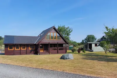 Image de Eirianfa, character holiday cottage, with open fire in Menai Bridge