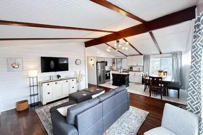 Image de 8th Street Haven - House in Dt Hamilton