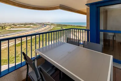 Image de Patacona Surfing Beach. WiFi + Aire Acondicionado + Piscina + Tenis + Parking