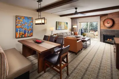 Image de Ski retreat, Sheraton Lakeside Terrace Villas at Mountain Vista, Avon, Vail Valley