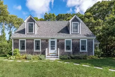 Image de Vineyard Haven Oasis Centrally Located To Island Attractions!