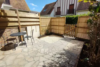 Image de Studio plain-pied avec jardin clos tout proche mer
