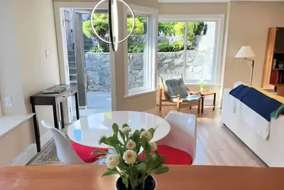 Image de Superbe suite avec jardin sur la côte ouest