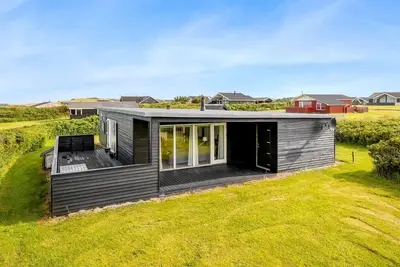 Image de \"Mildrid\" - 200m from the sea by Interhome