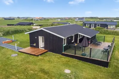 Image de \"Lok\" - 450m from the sea by Interhome