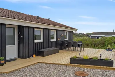 Image de \"Boris\" - 250m from the sea by Interhome