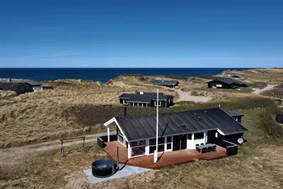 Image de \"Ulf\" - 100m from the sea by Interhome