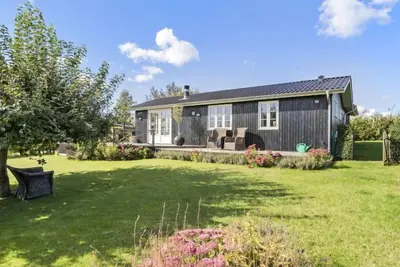 \"Sinika\" - 400m from the sea by Interhome