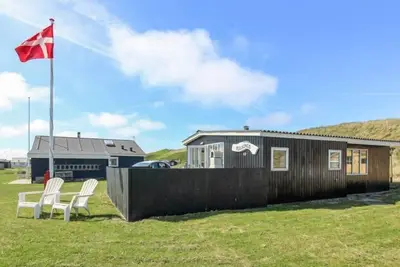 \"Jorie\" - 100m from the sea by Interhome