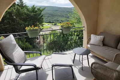 Image de Maison tout équipée avec jardin Saint Montan
