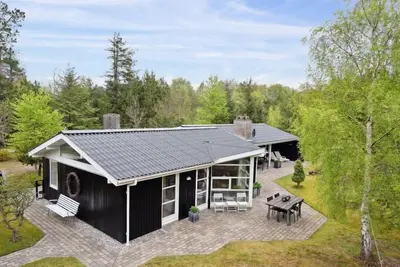 \"Seraphina\" - 2km from the sea by Interhome