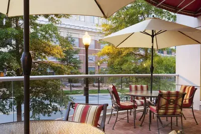 Image de Your Home Away from Home in Historic Alexandria\n